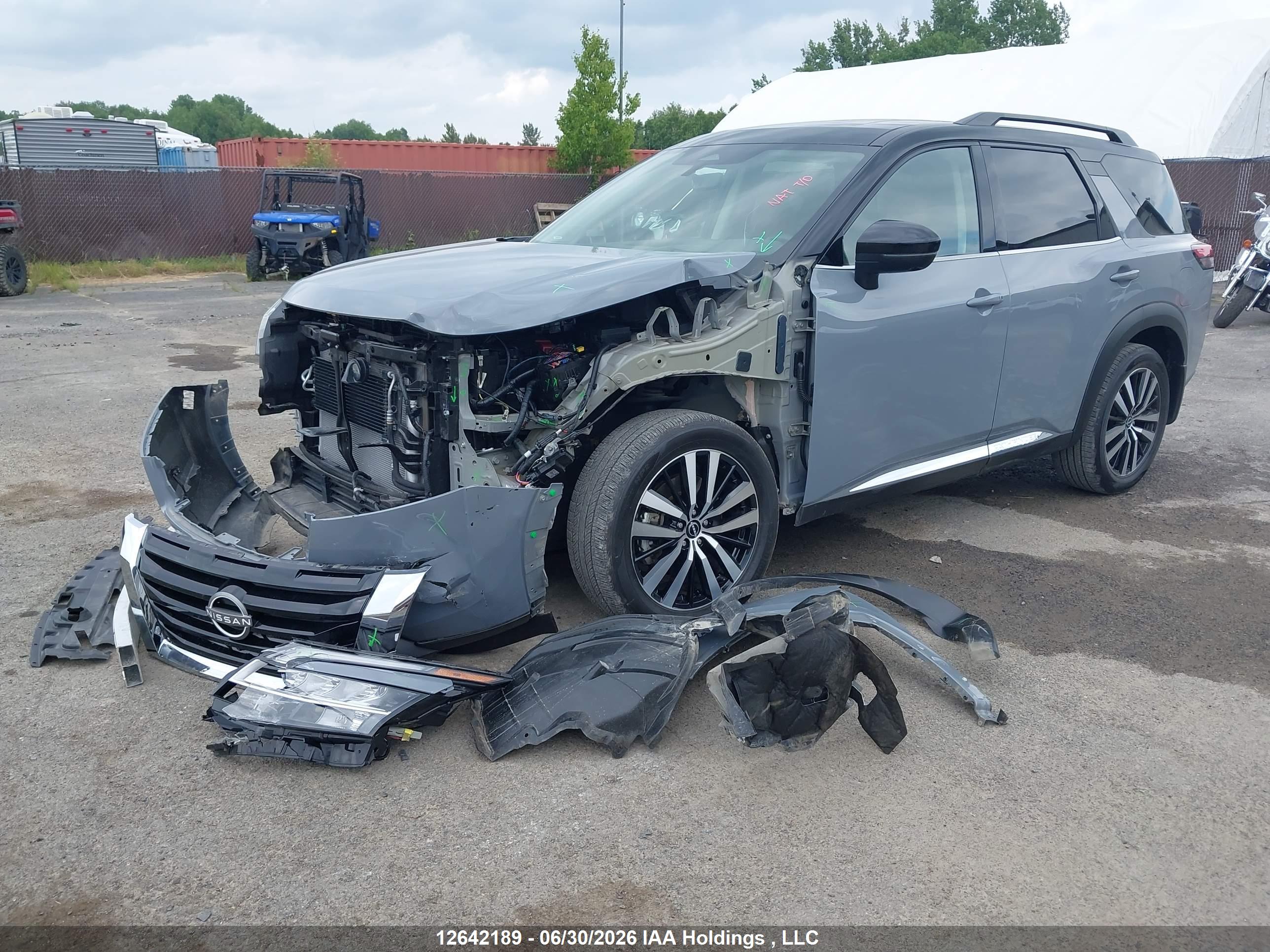 2024 NISSAN PATHFINDER PLATINUM — I2