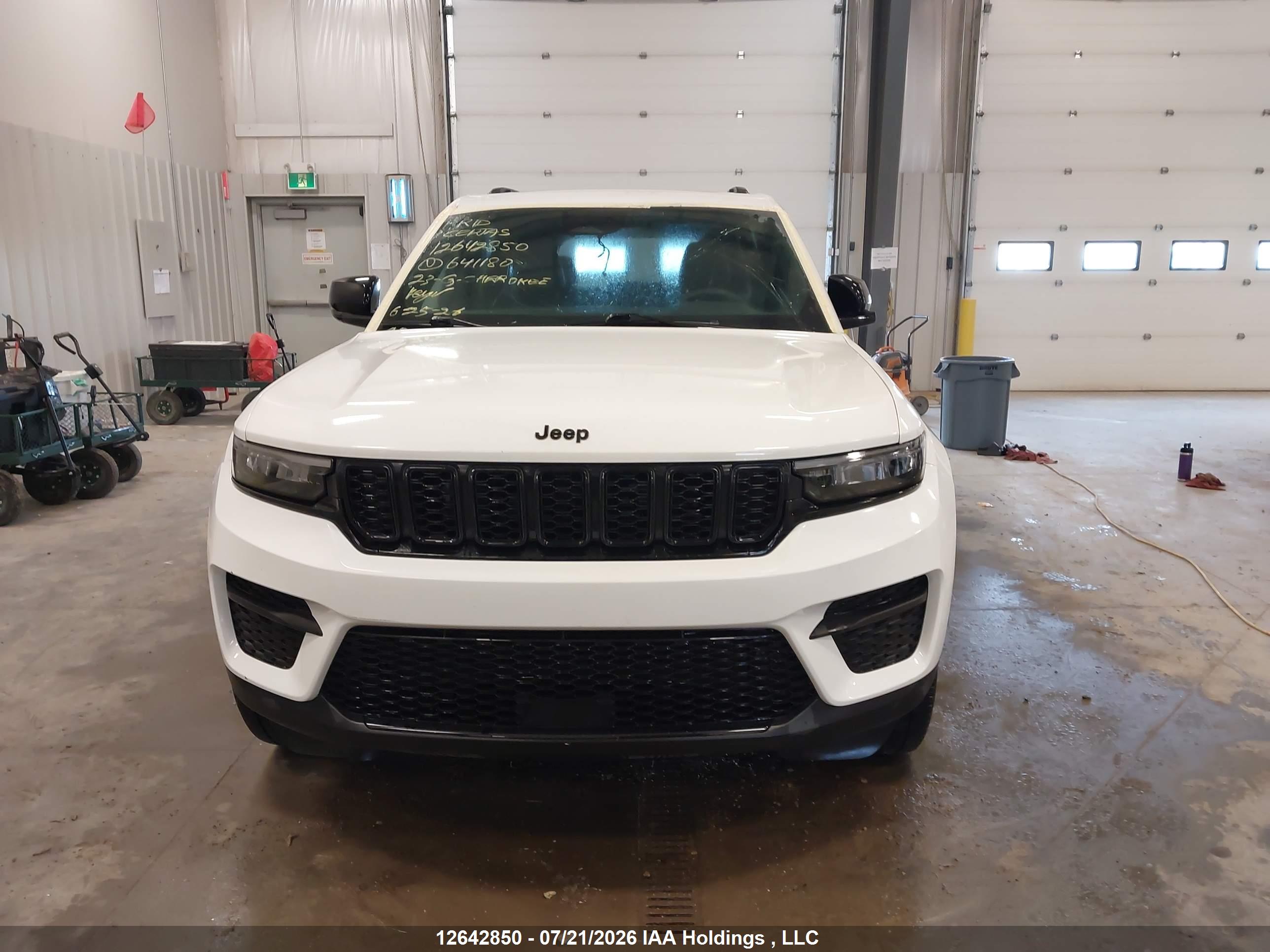 2023 JEEP GRAND CHEROKEE LAREDO/ALTITUDE