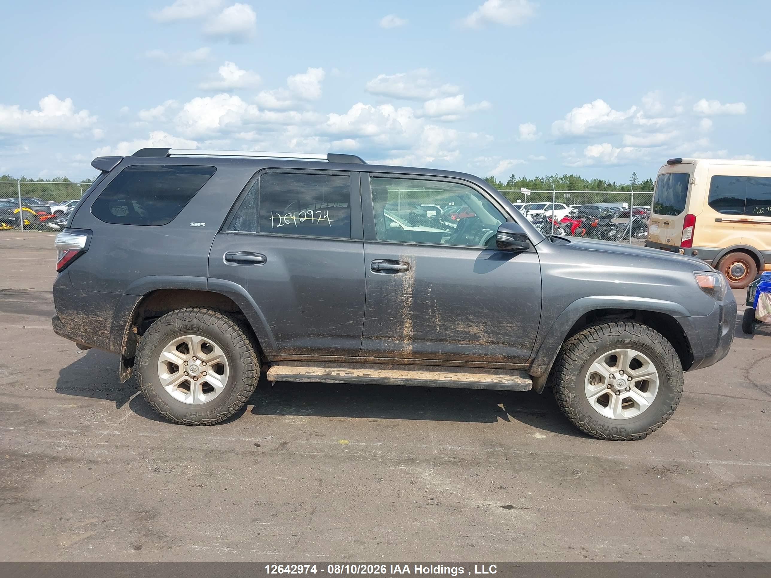 2022 TOYOTA 4RUNNER SR5 Prem