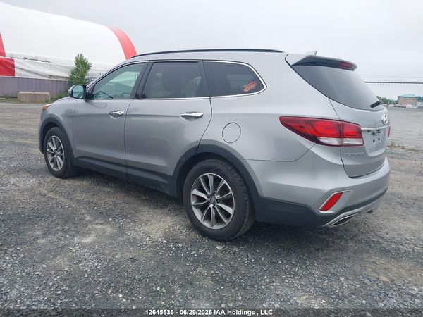 2018 HYUNDAI SANTA FE SE