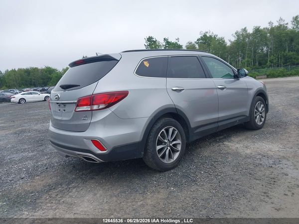 2018 HYUNDAI SANTA FE SE