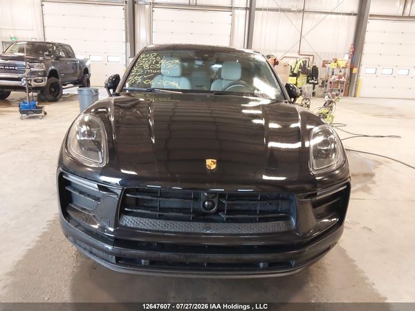 2022 PORSCHE MACAN