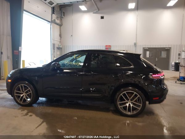 2022 PORSCHE MACAN