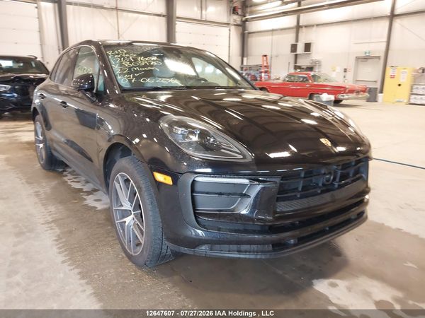2022 PORSCHE MACAN