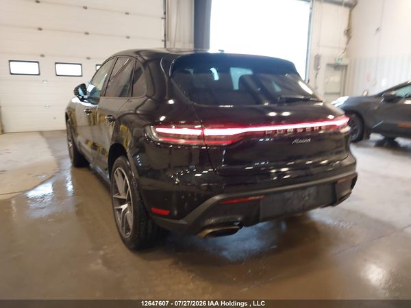 2022 PORSCHE MACAN