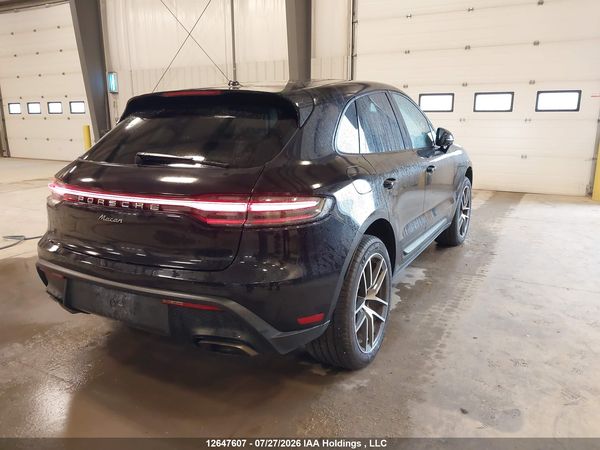 2022 PORSCHE MACAN