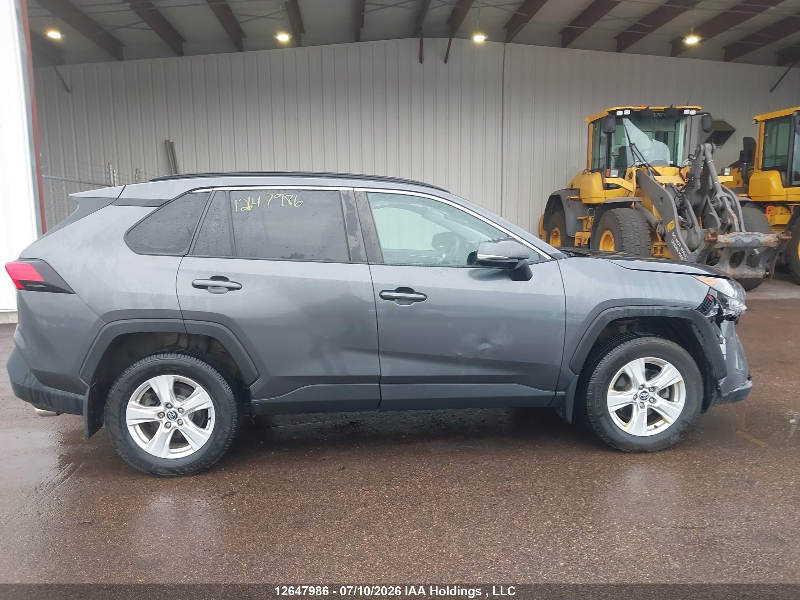 2019 TOYOTA RAV4 LE