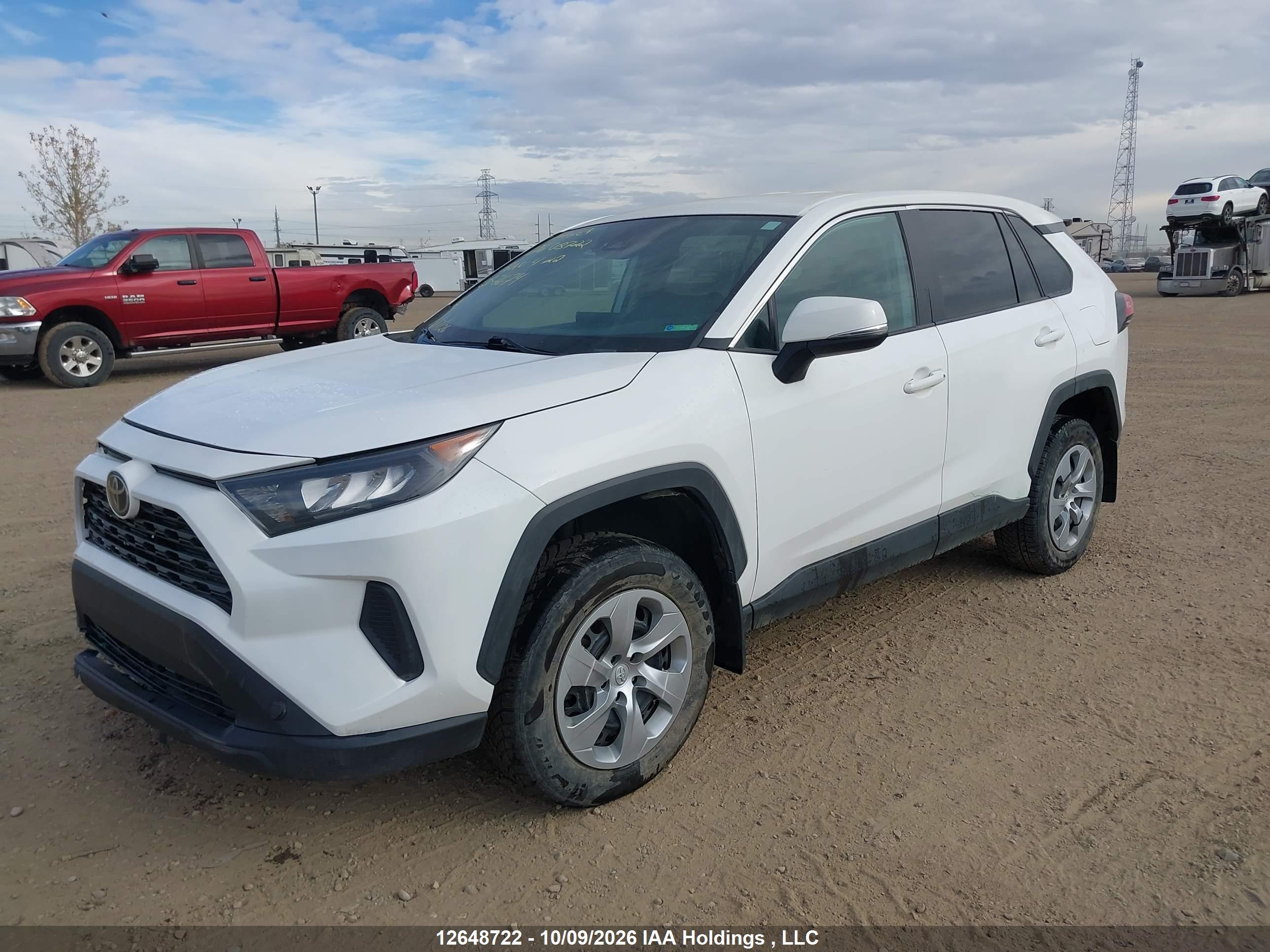 2022 TOYOTA RAV4 LE — I2