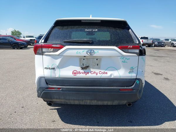 2022 TOYOTA RAV4 LE — I16