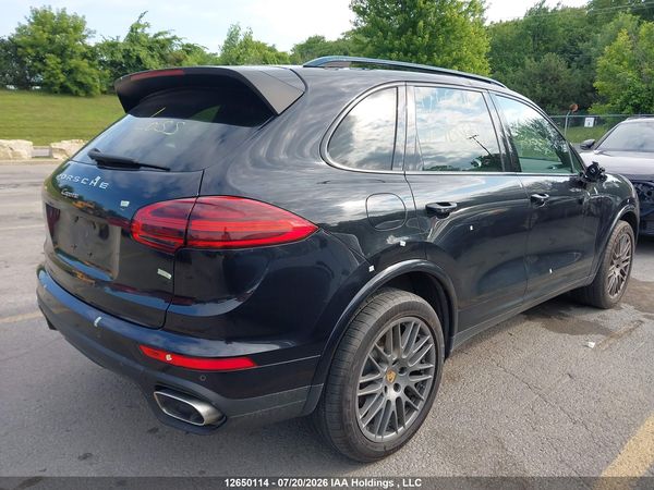 2017 PORSCHE CAYENNE PLATINUM EDITION — I4