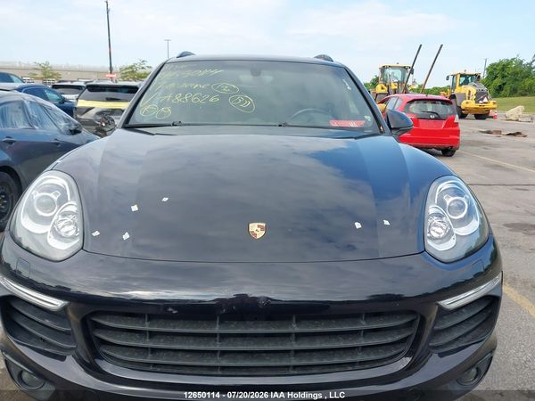 2017 PORSCHE CAYENNE PLATINUM EDITION — I12