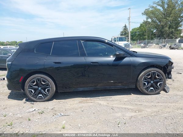 2025 BMW IX XDRIVE40 — I13