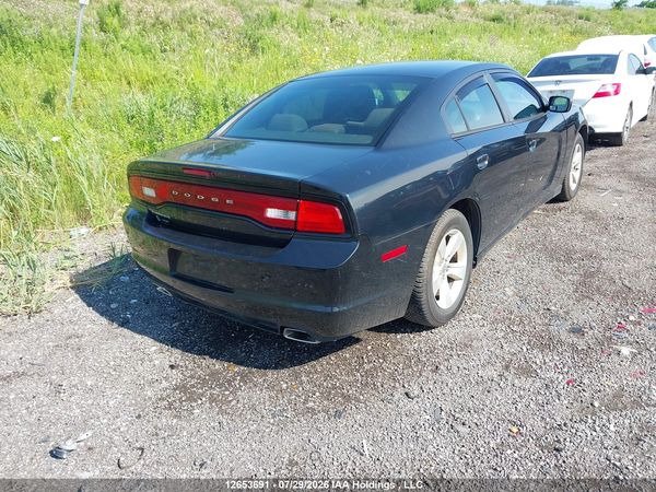 2014 DODGE CHARGER SE — I4