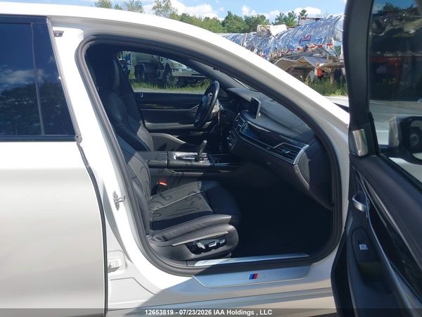 2016 BMW 750 XI