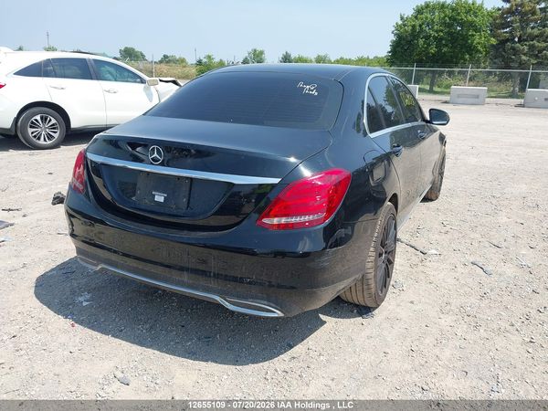 2016 MERCEDES-BENZ C 300 — I4