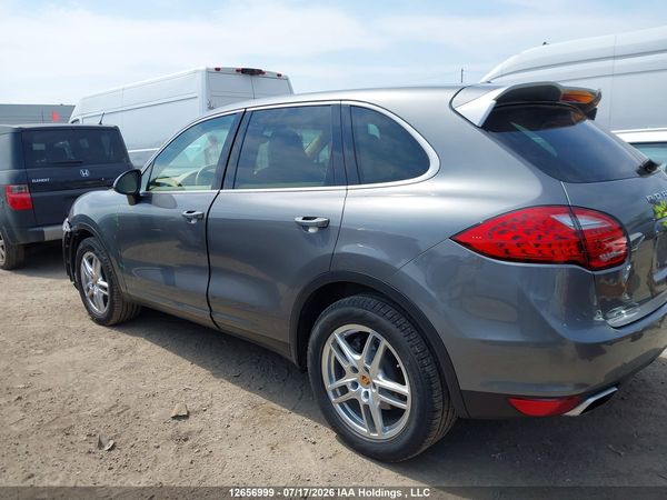 2014 PORSCHE CAYENNE PLATINUM EDITION