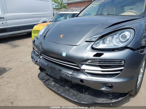 2014 PORSCHE CAYENNE PLATINUM EDITION