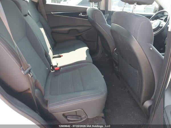 2018 KIA SORENTO L, LX