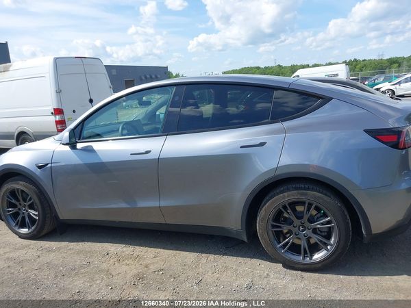 2024 TESLA MODEL Y LONG RANGE/RWD