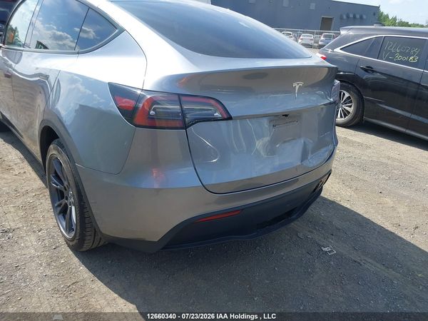 2024 TESLA MODEL Y LONG RANGE/RWD