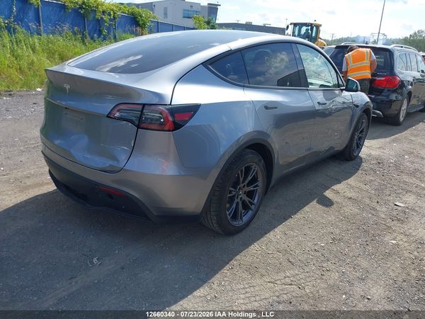 2024 TESLA MODEL Y LONG RANGE/RWD