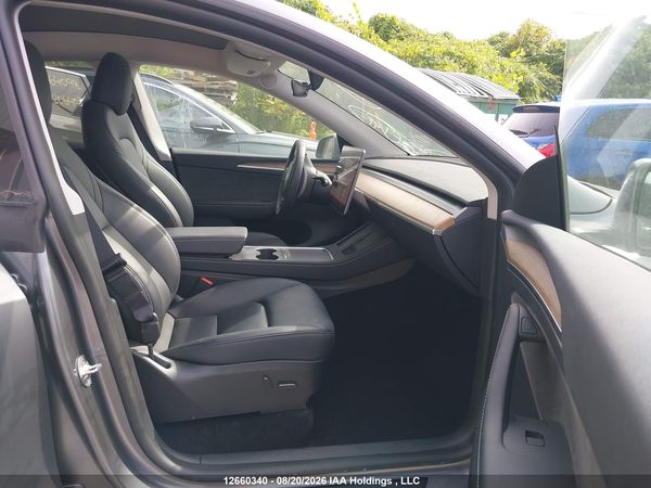 2024 TESLA MODEL Y LONG RANGE/RWD