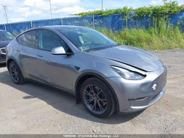 2024 TESLA MODEL Y LONG RANGE/RWD