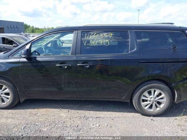 2018 KIA SEDONA LX