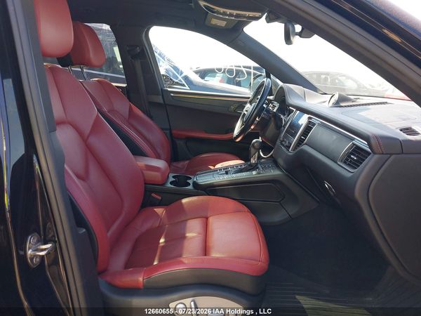 2017 PORSCHE MACAN