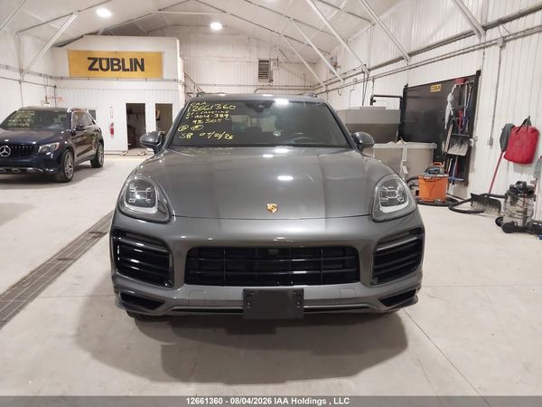 2021 PORSCHE CAYENNE