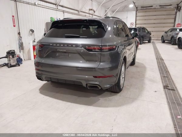 2021 PORSCHE CAYENNE