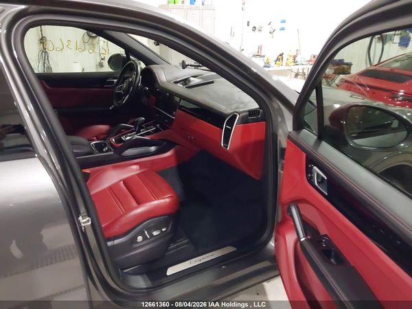 2021 PORSCHE CAYENNE