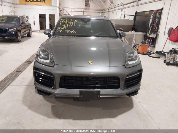 2021 PORSCHE CAYENNE