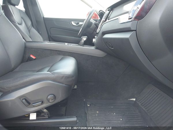 2021 VOLVO XC60 T5 MOMENTUM
