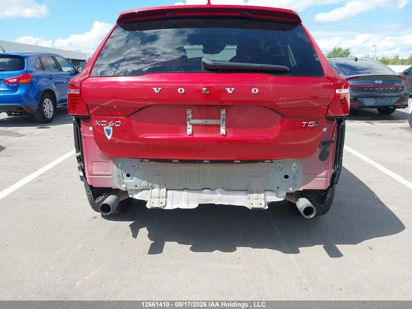 2021 VOLVO XC60 T5 MOMENTUM