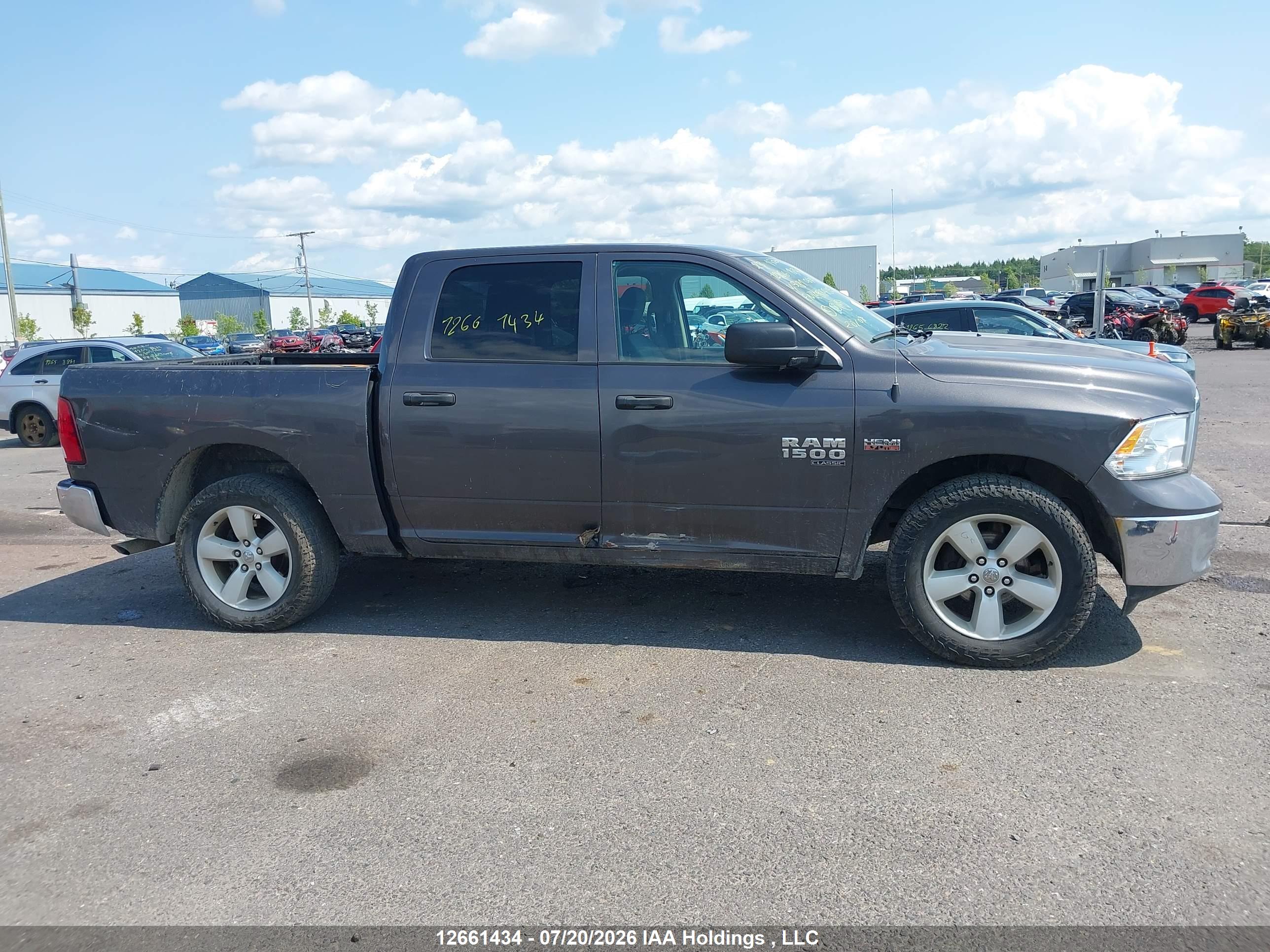 2023 RAM 1500 CLASSIC SLT