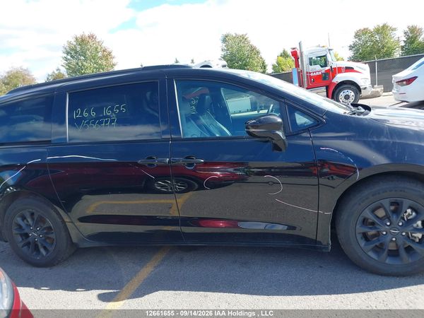 2025 CHRYSLER PACIFICA LIMITED — I14
