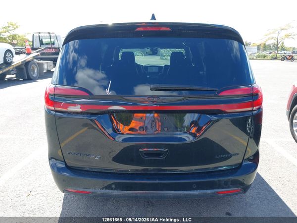2025 CHRYSLER PACIFICA LIMITED — I17