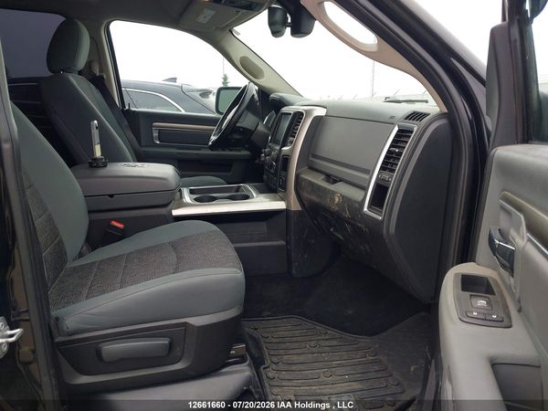 2017 RAM 1500 SLT
