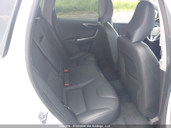 2016 VOLVO XC60