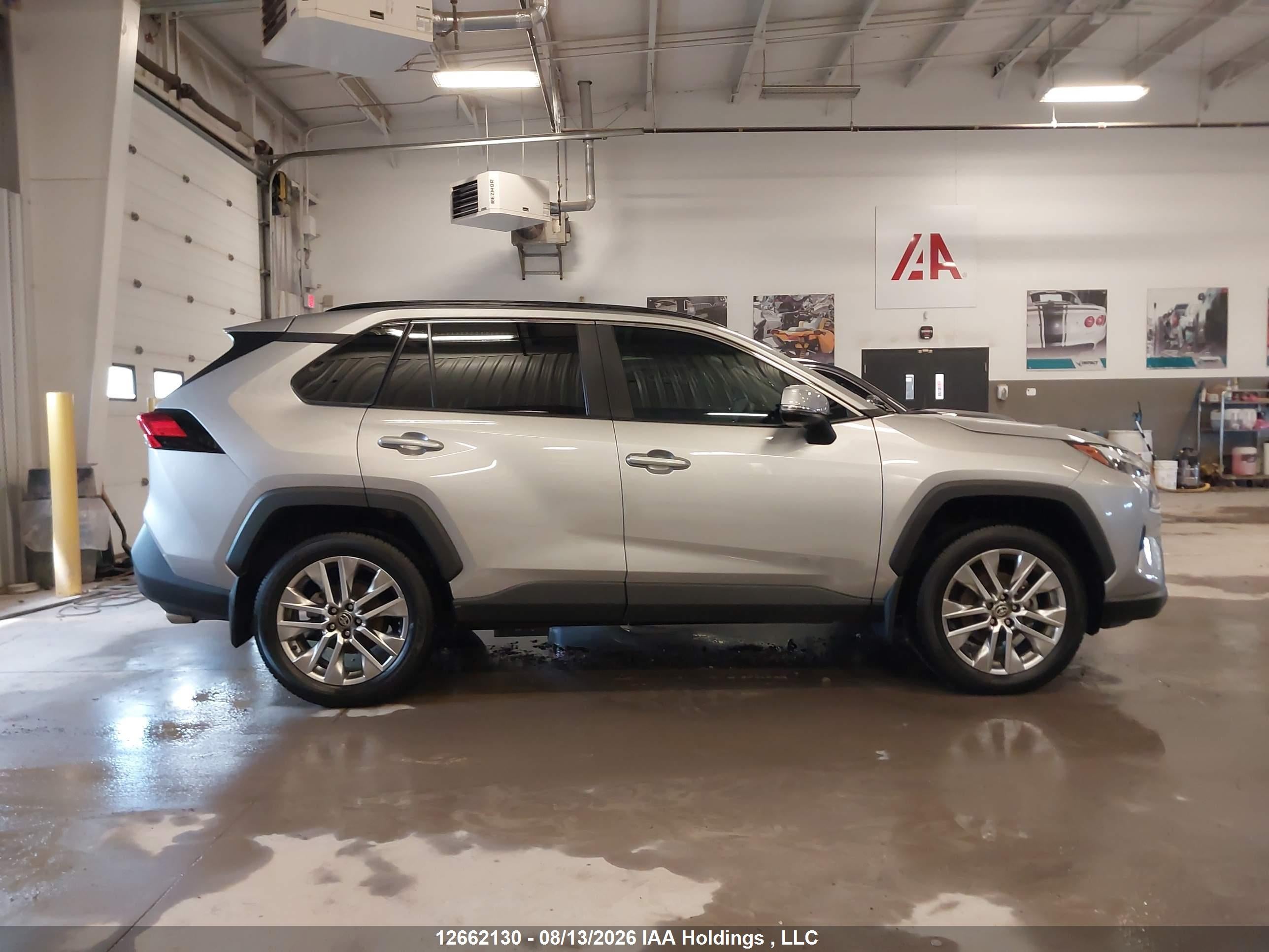2024 TOYOTA RAV4 XLE/XLE PREMIUM