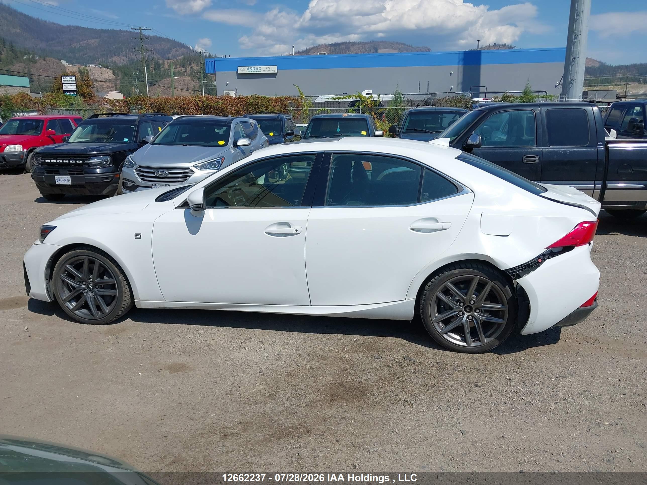 2018 LEXUS IS 300