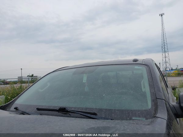 2018 NISSAN TITAN S — I17