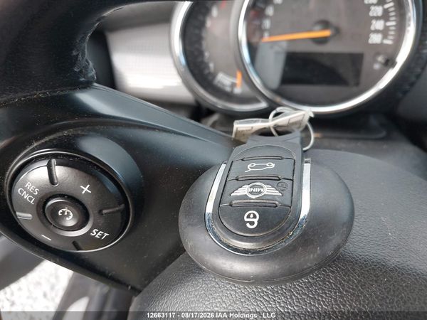 2017 MINI 3 DOOR COOPER