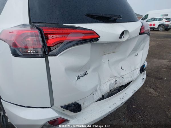 2018 TOYOTA RAV4 LE