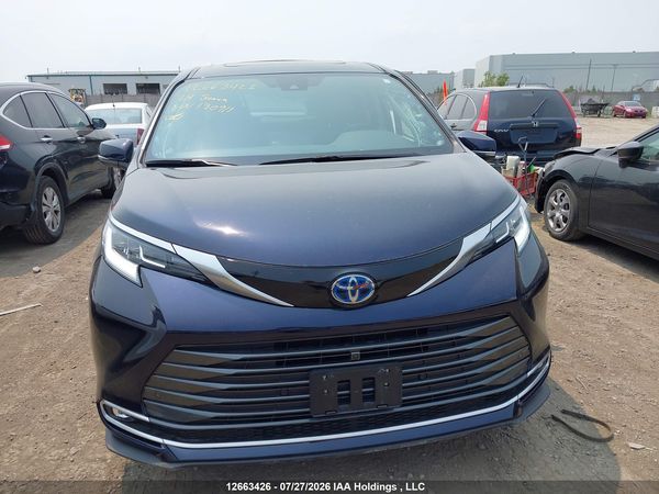 2024 TOYOTA SIENNA — I12