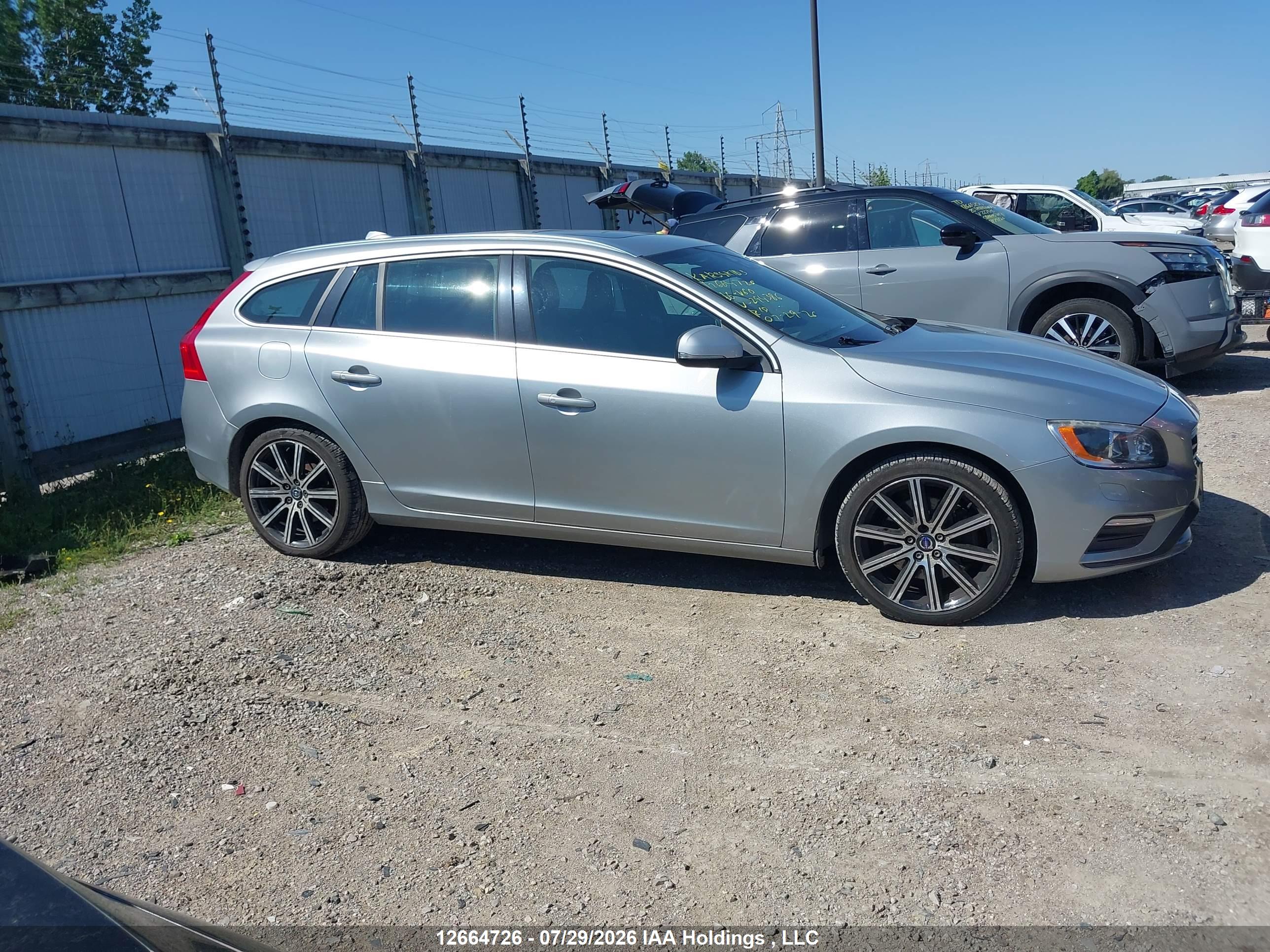 2016 VOLVO V60