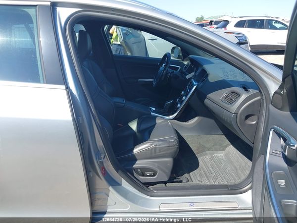 2016 VOLVO V60
