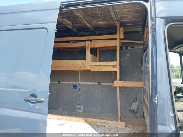 2015 MERCEDES-BENZ SPRINTER 2500 — I8