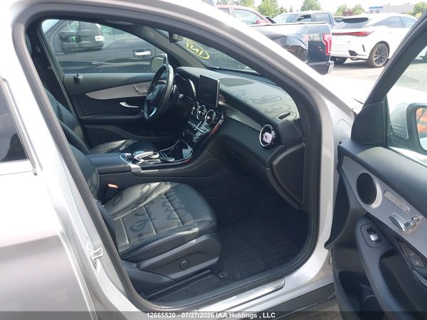 2017 MERCEDES-BENZ GLC 300 4MATIC